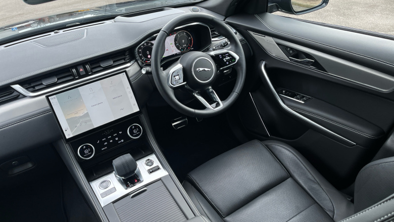 Jaguar F-Pace 3.0 D300 R-Dynamic SE Black 90th Anniv 5dr Auto Diesel Estate